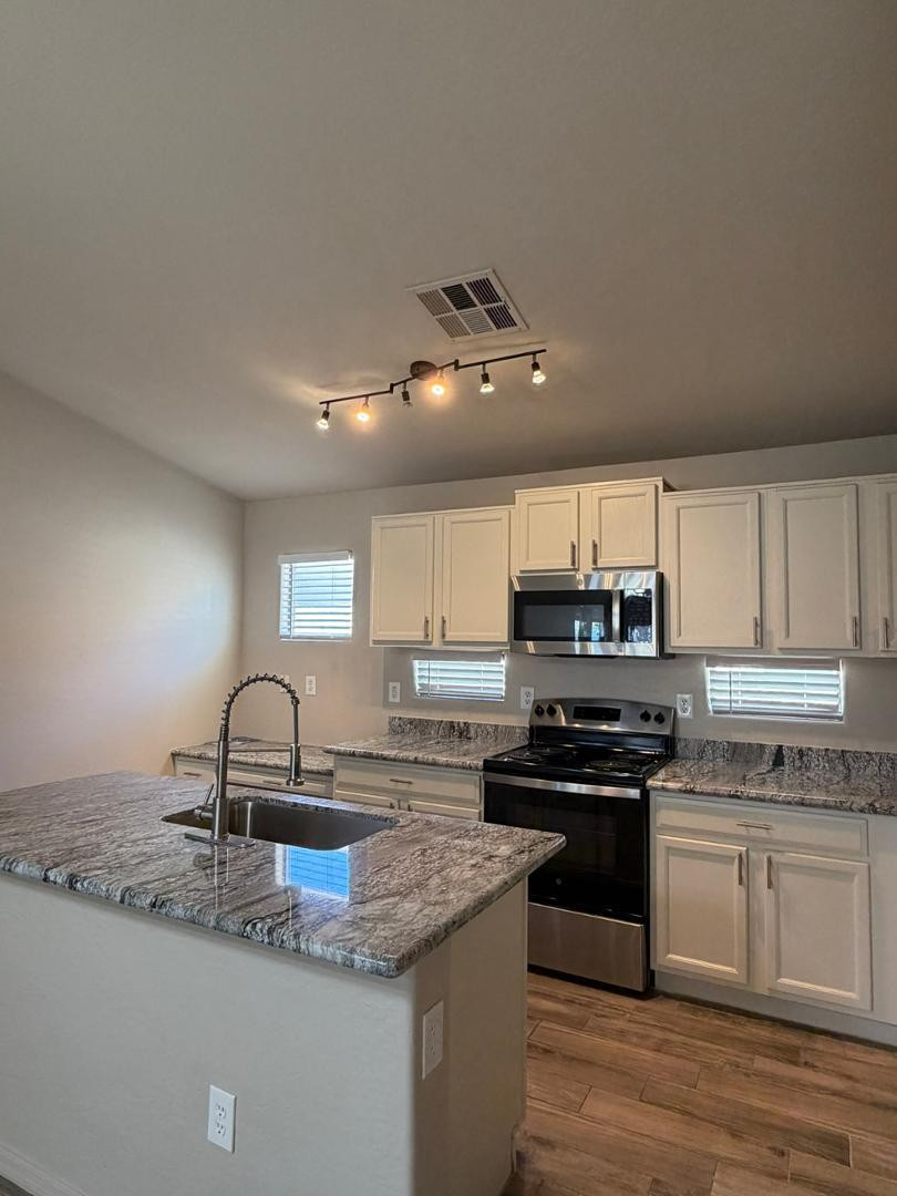 11284 W Magnolia Street