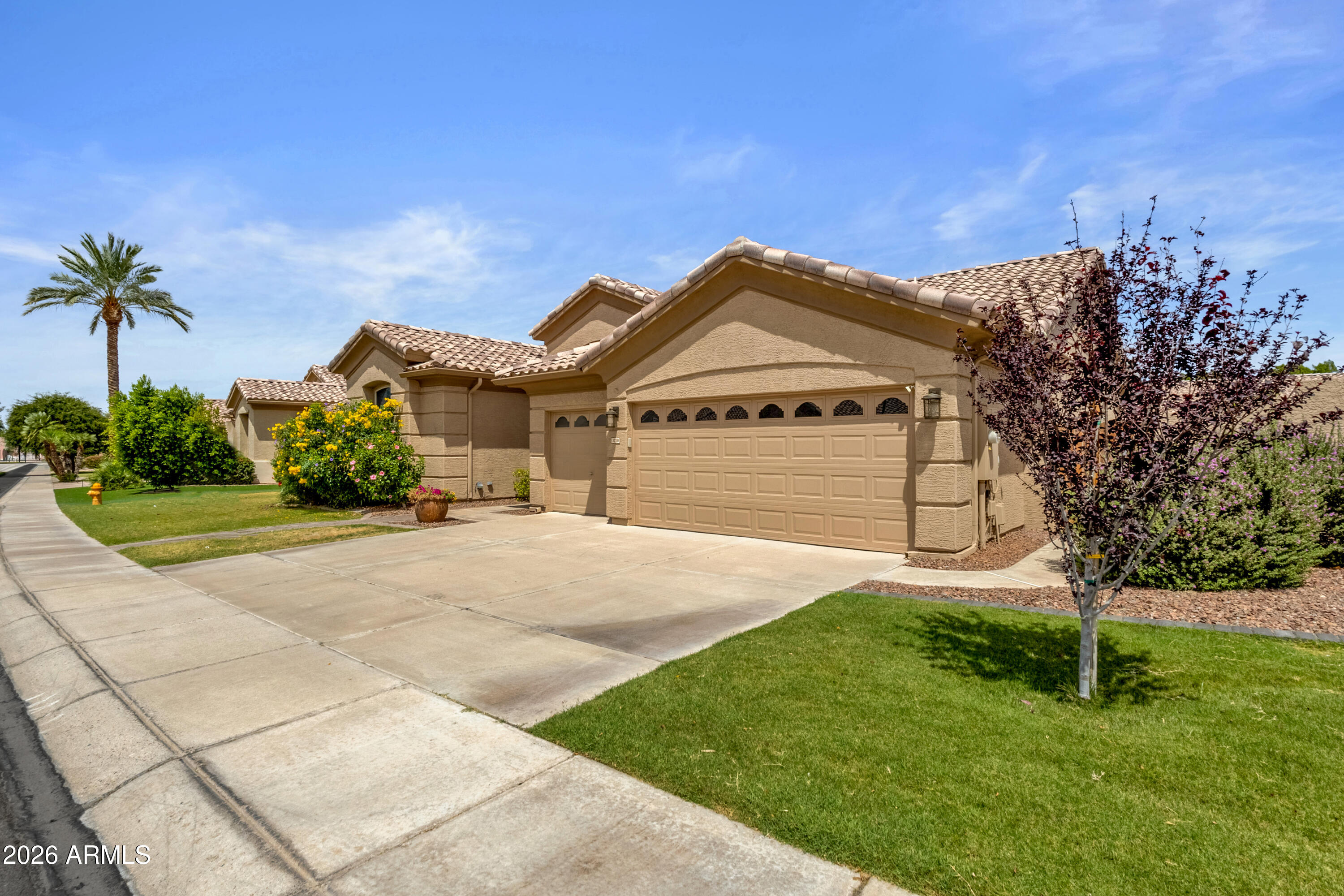 3720 S VISTA Place