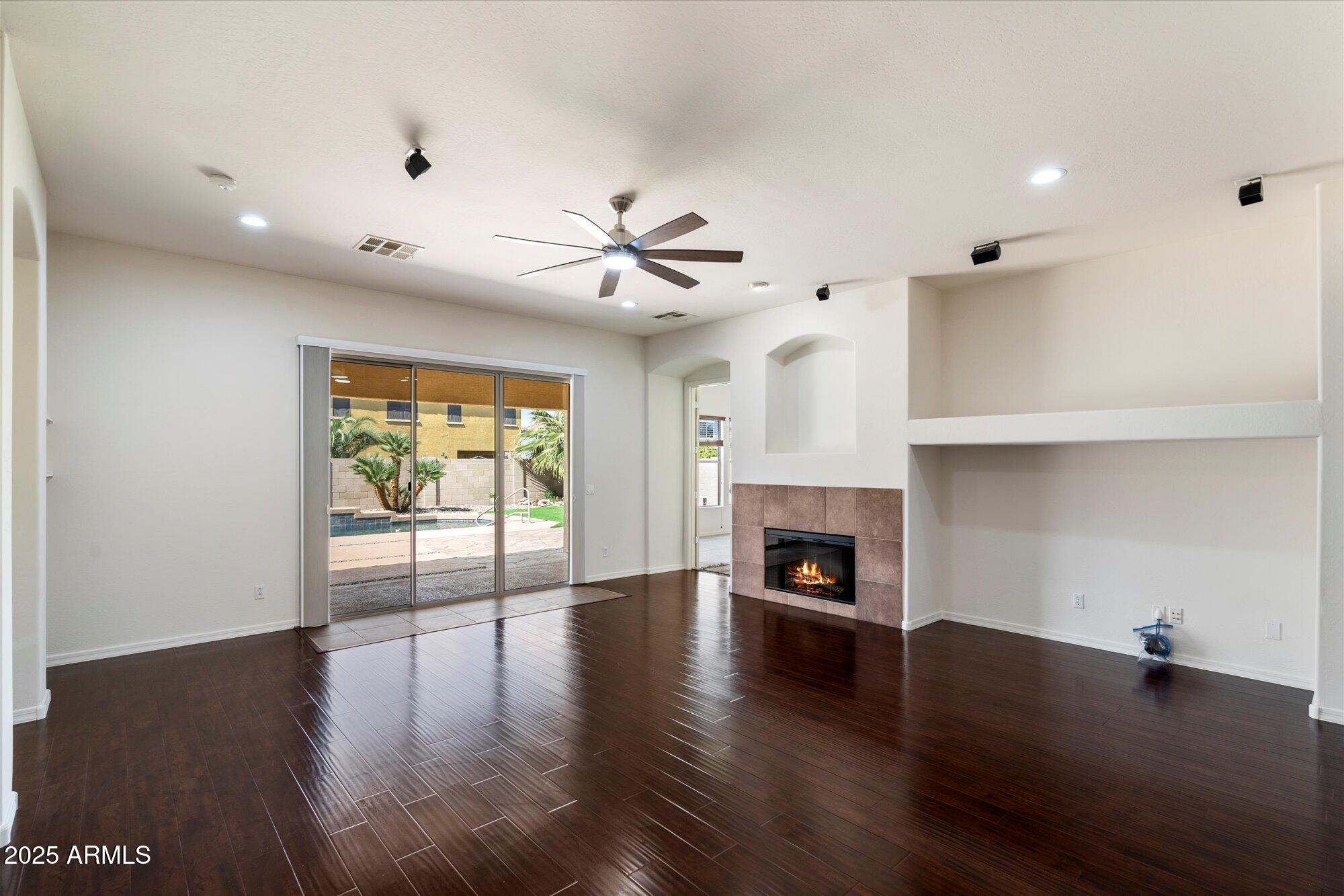 43998 W PALO ABETO Drive