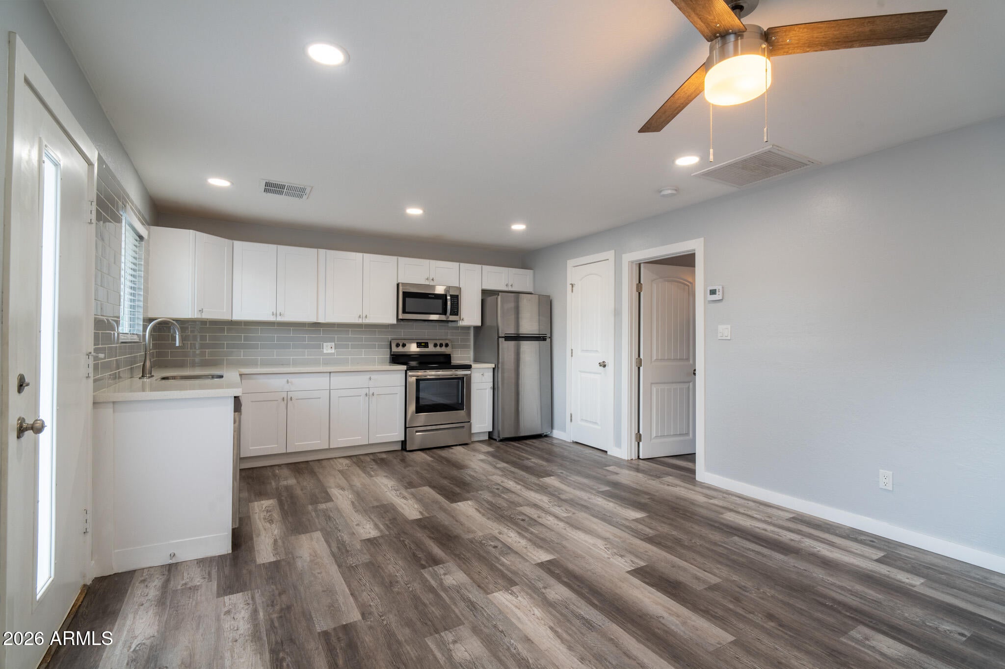 1421 S RITA Lane