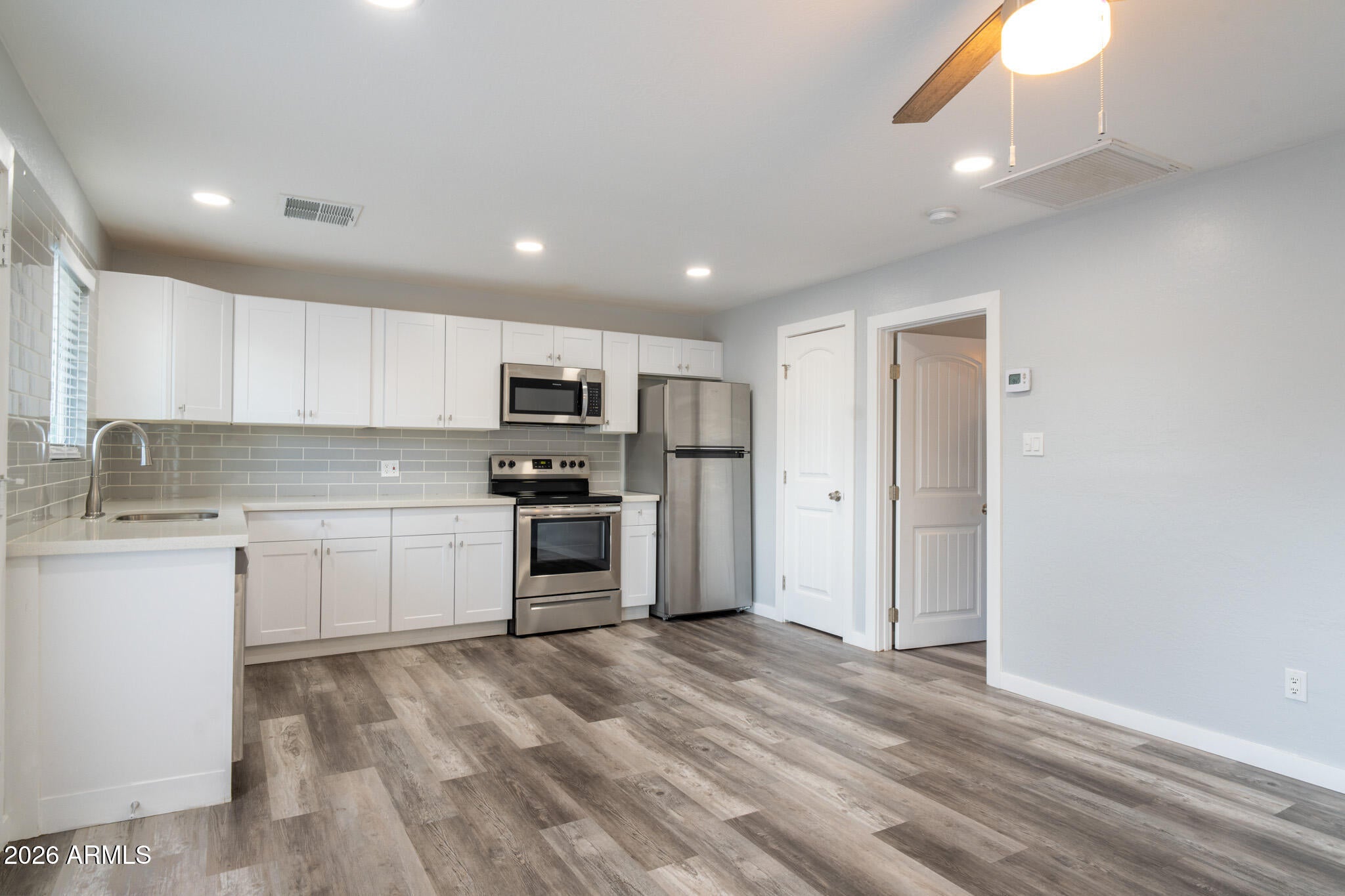 1421 S RITA Lane