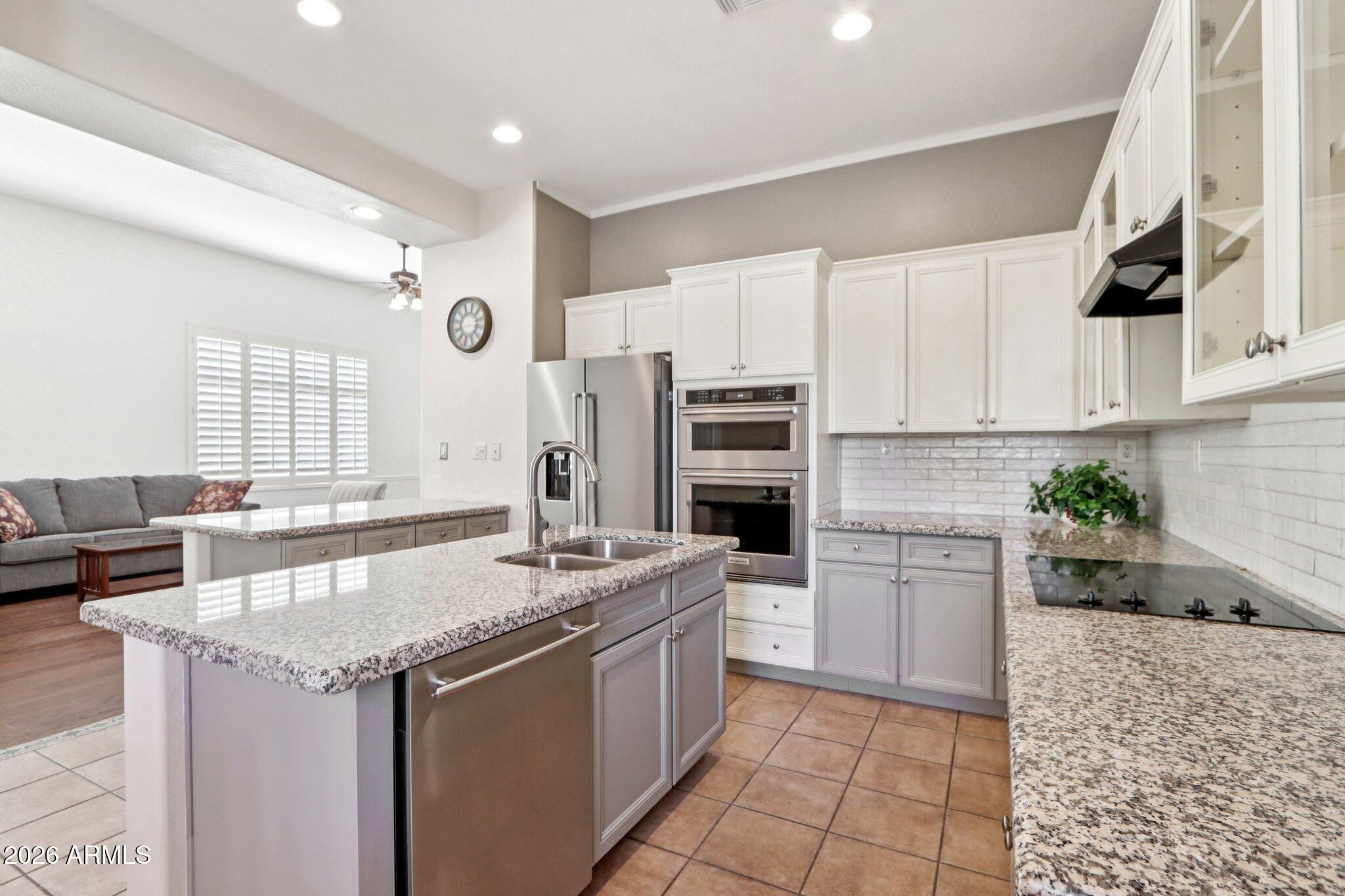 7445 E EAGLE CREST Drive 1099