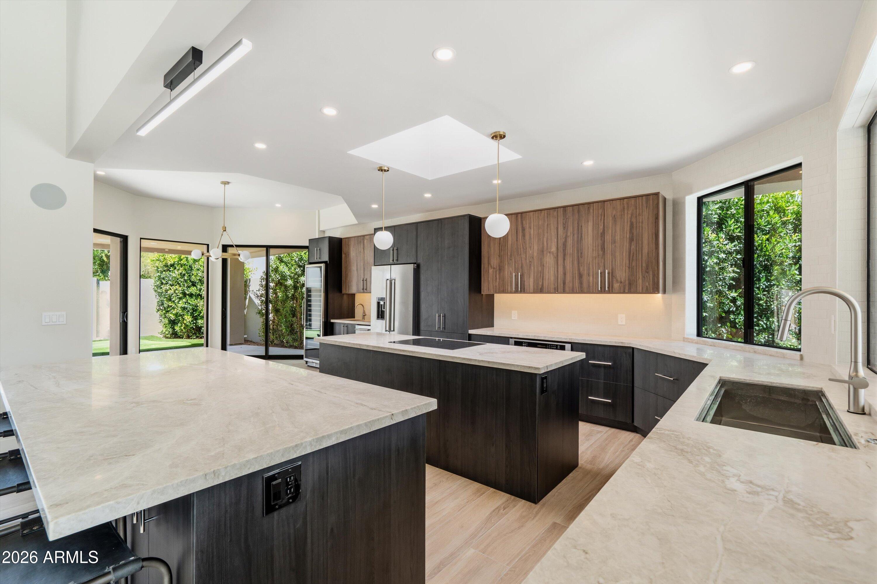 8565 E VISTA DEL LAGO -- N