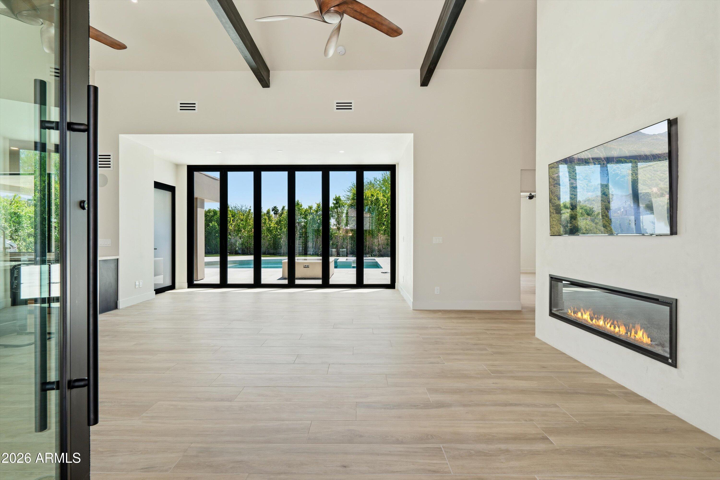 8565 E VISTA DEL LAGO -- N