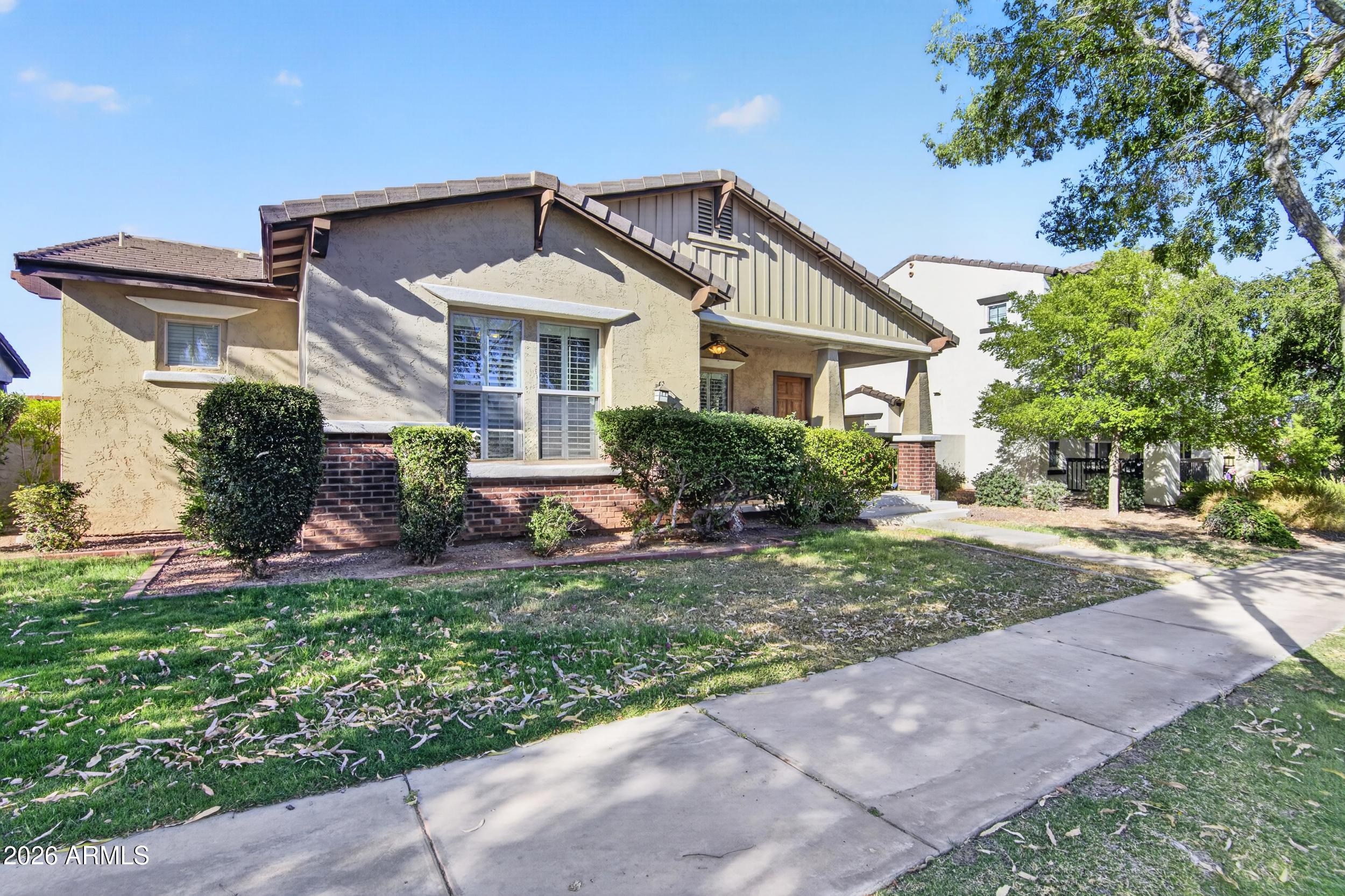 20418 W SHADOW Street