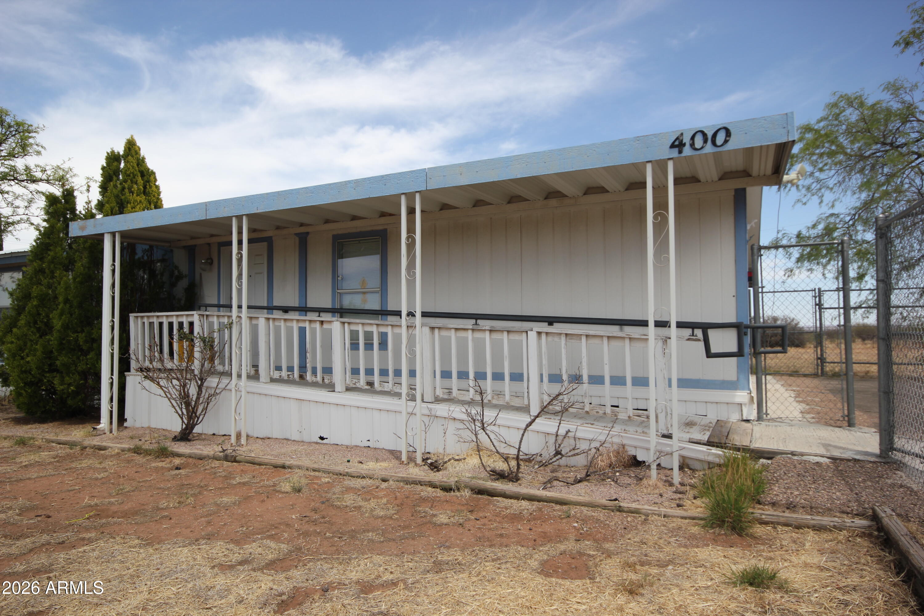 400 S HUACHUCA Boulevard