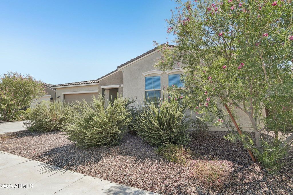 Photo of 5139 N 185th Avenue, Litchfield Park, AZ 85340 (MLS # 6883242)