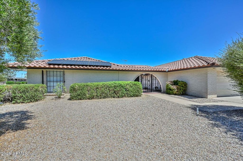 Photo of 13215 N Lakeforest Drive, Sun City, AZ 85351 (MLS # 6900186)