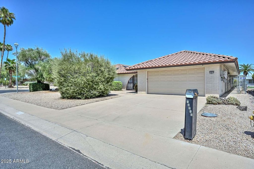 Photo of 13215 N Lakeforest Drive, Sun City, AZ 85351 (MLS # 6900186)
