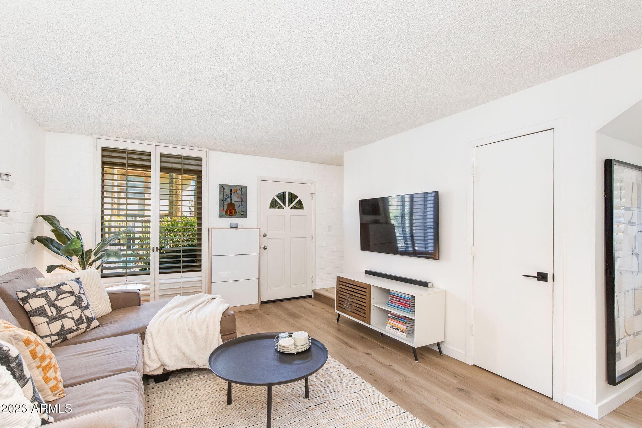 4846 N WOODMERE FAIRWAY -- 1