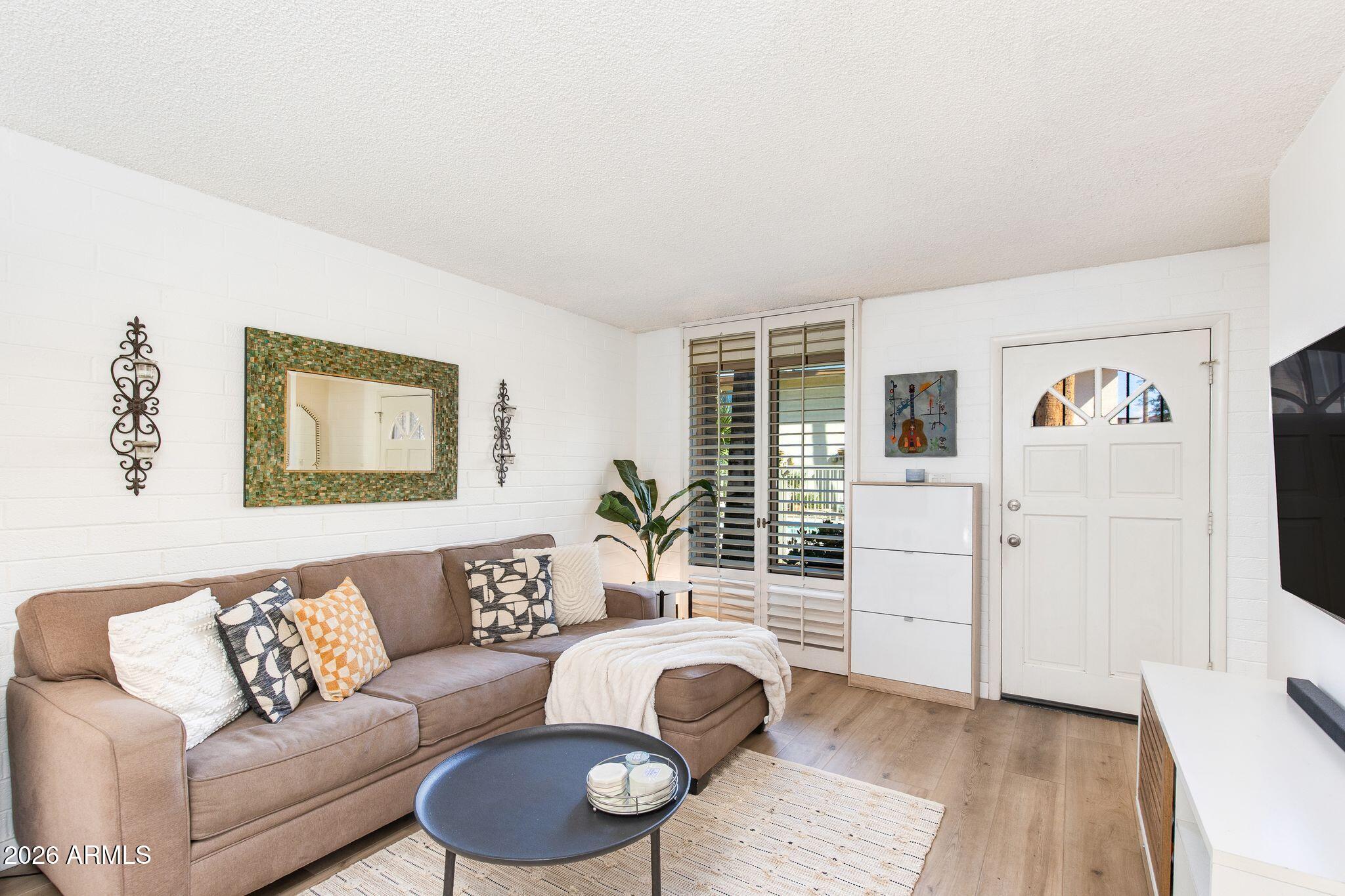 4846 N WOODMERE FAIRWAY -- 1