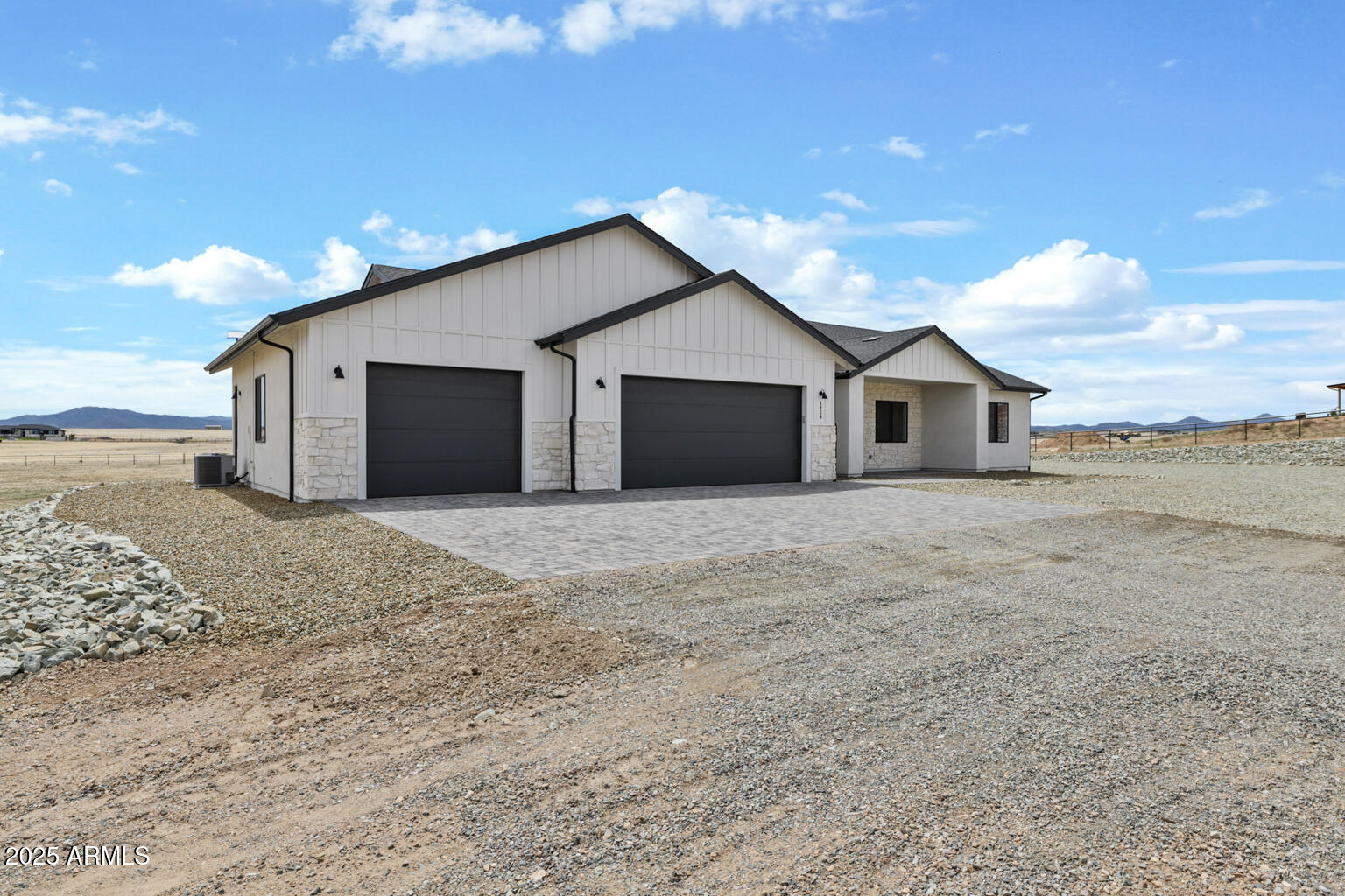 6829 E SAPPHIRE Lane