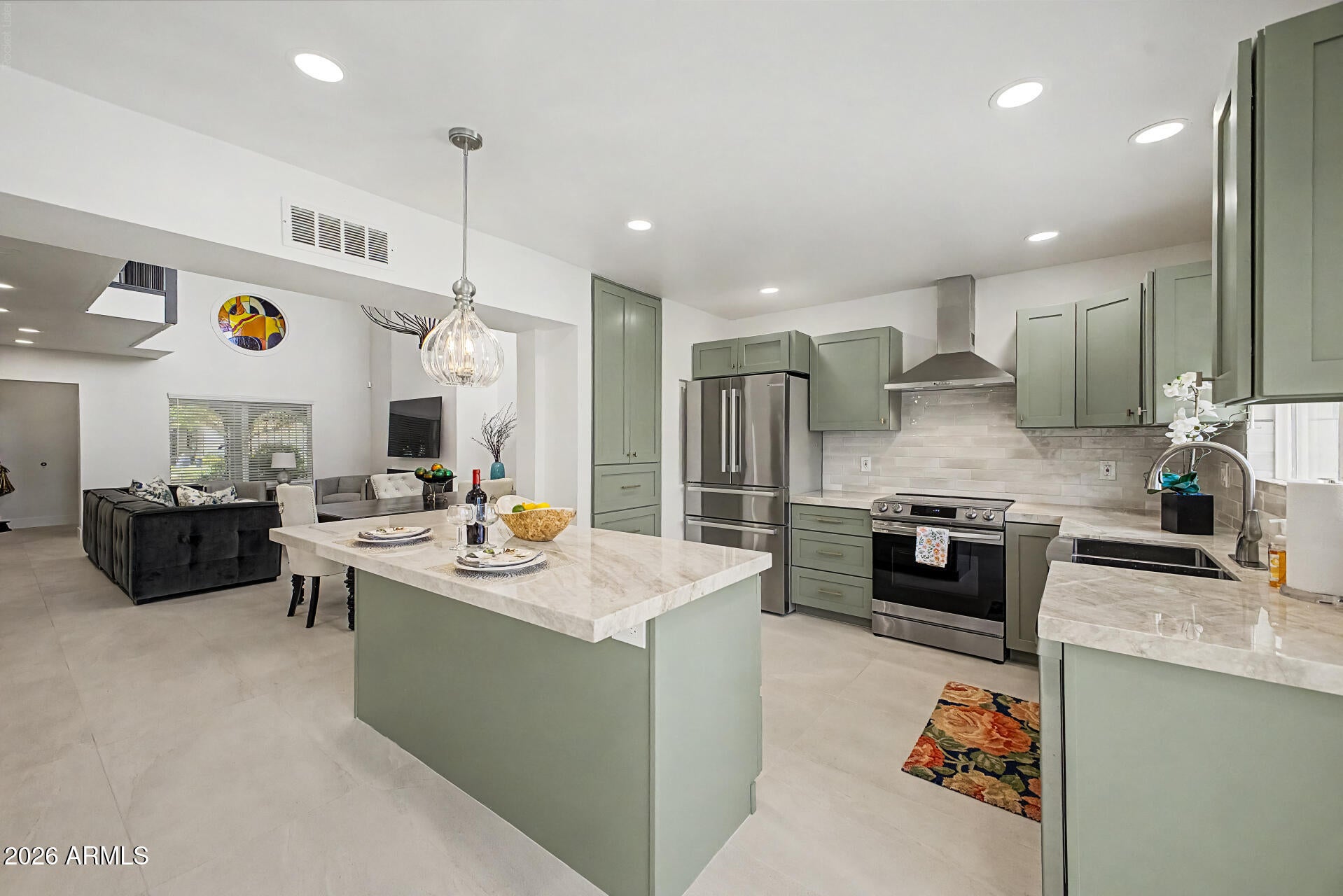 7123 E BUENA TERRA Way