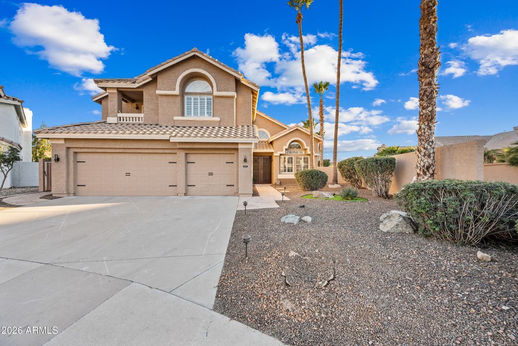 Photo of 815 E Desert Trumpet Road, Phoenix, AZ 85048 (MLS # 6977859)