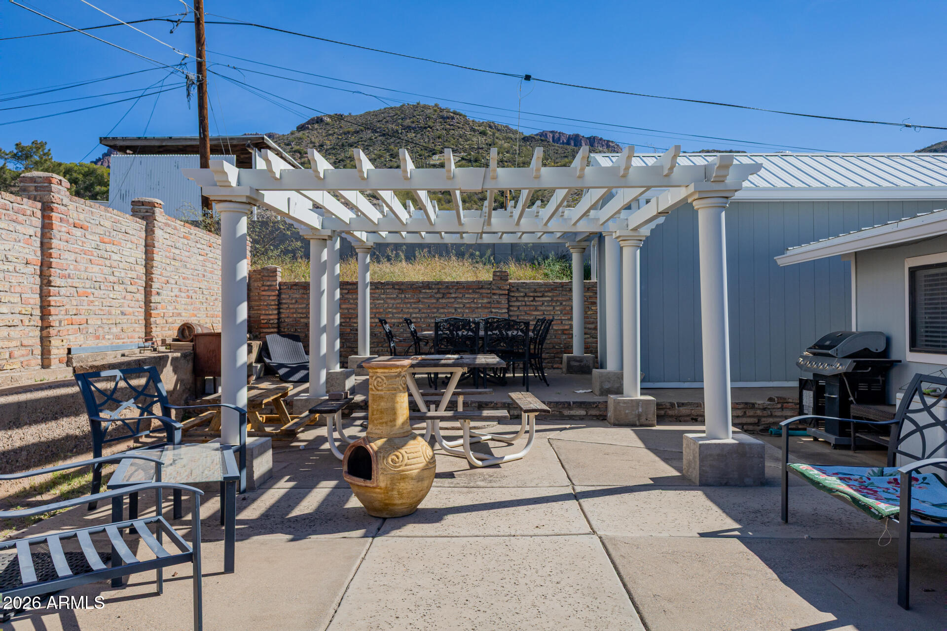 94 W ARNETT Drive