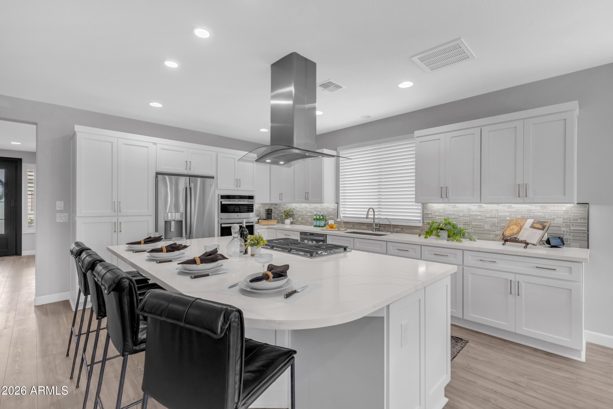 363 E VETERANS Way
