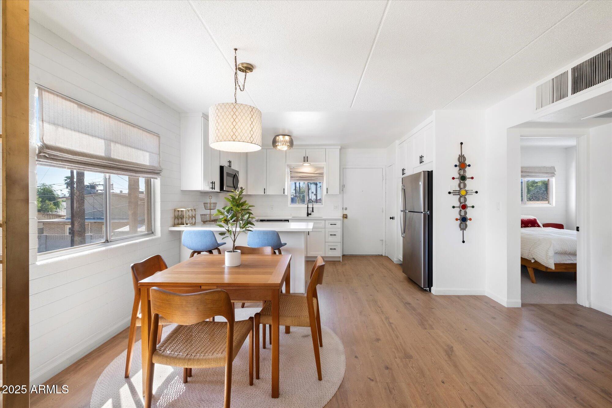 3737 E TURNEY Avenue 206