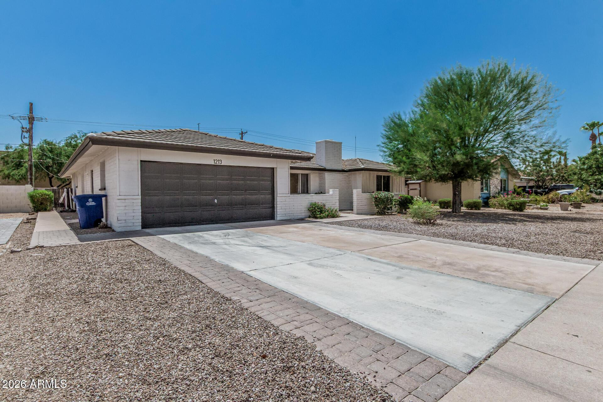 1213 E Riviera Drive
