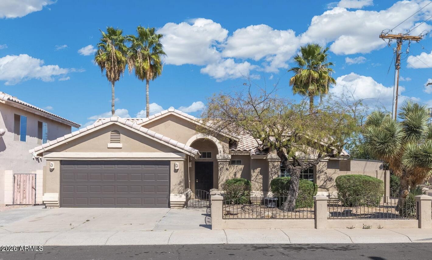 1304 W BLUEFIELD Avenue