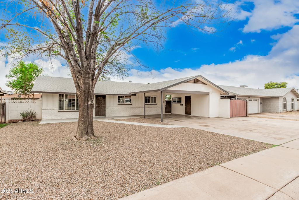 Photo of 847 W Harrison Street, Chandler, AZ 85225 (MLS # 6932335)