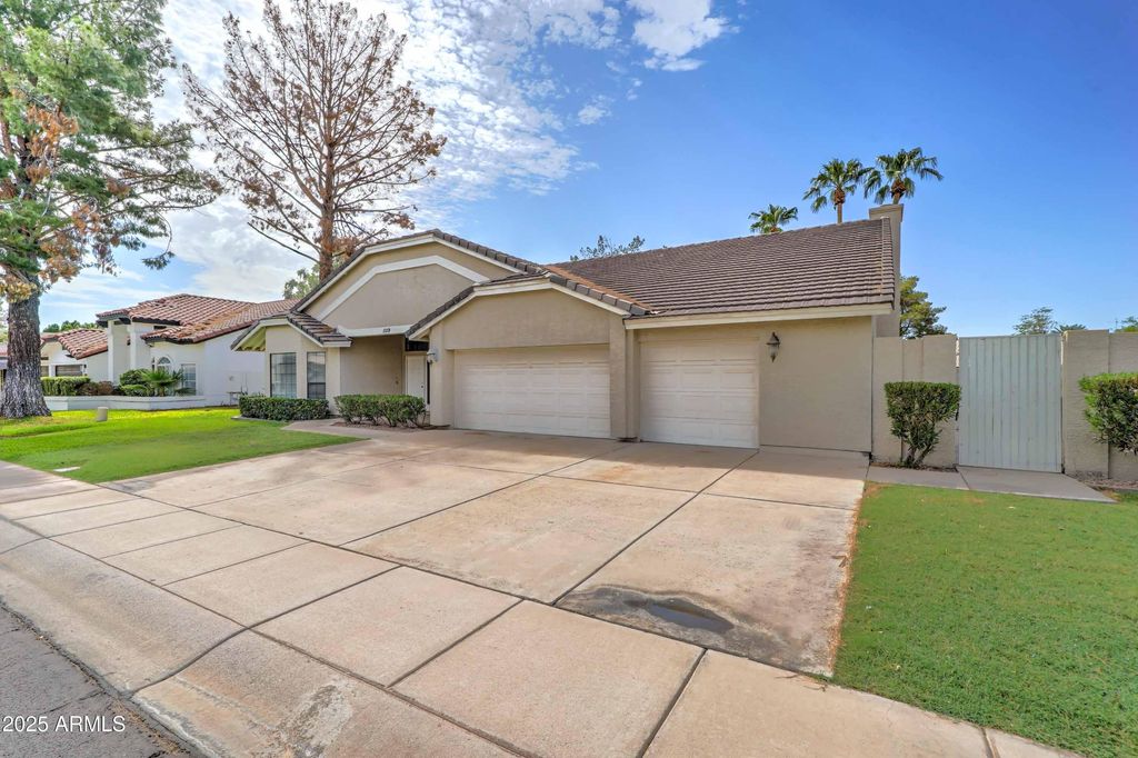 Photo of 1119 E Southshore Drive, Gilbert, AZ 85234 (MLS # 6932710)