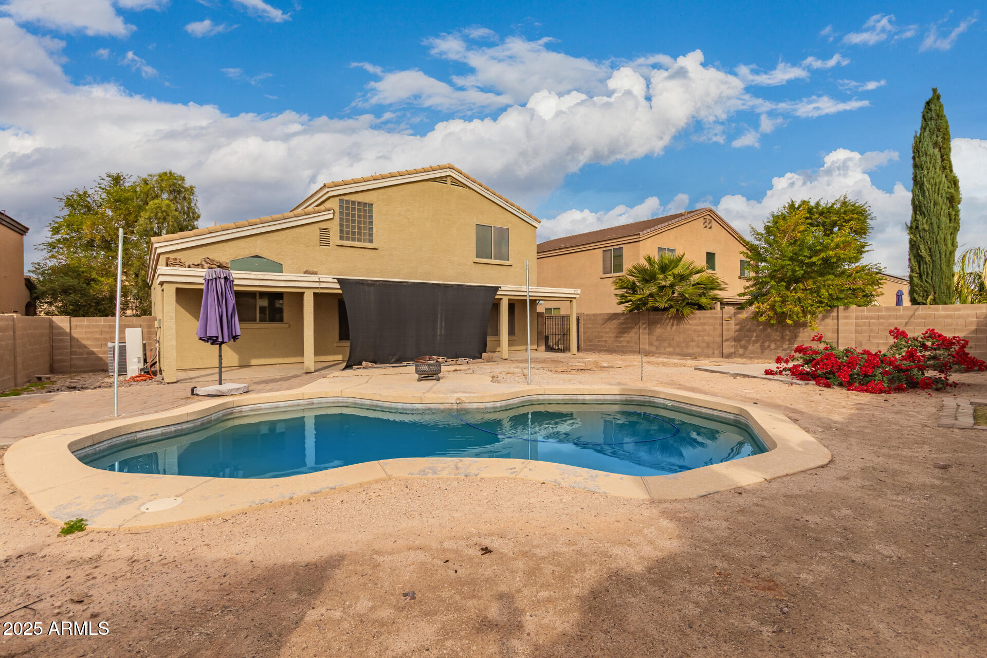 1729 E CABORCA Drive