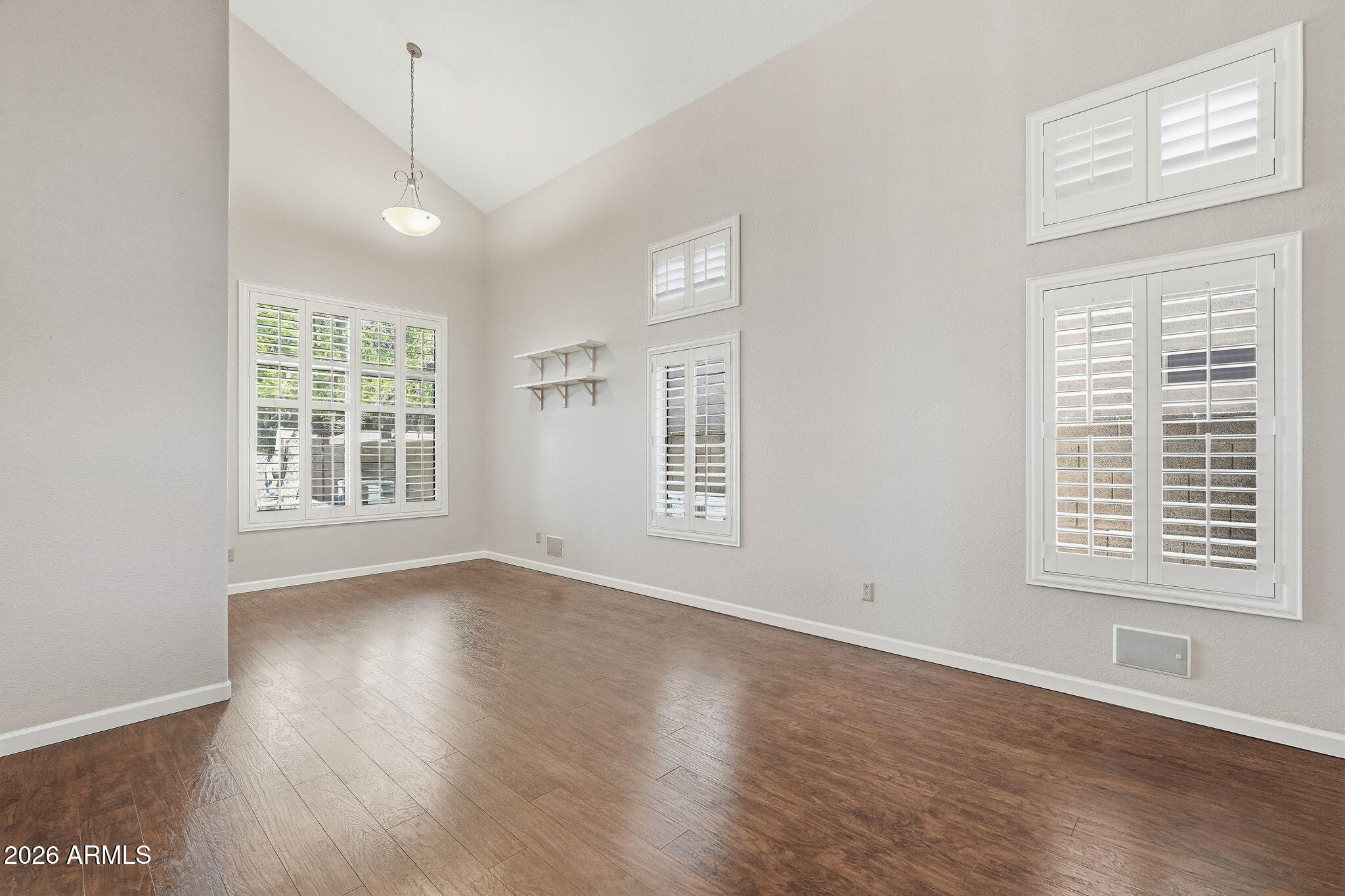 462 W COLT Road