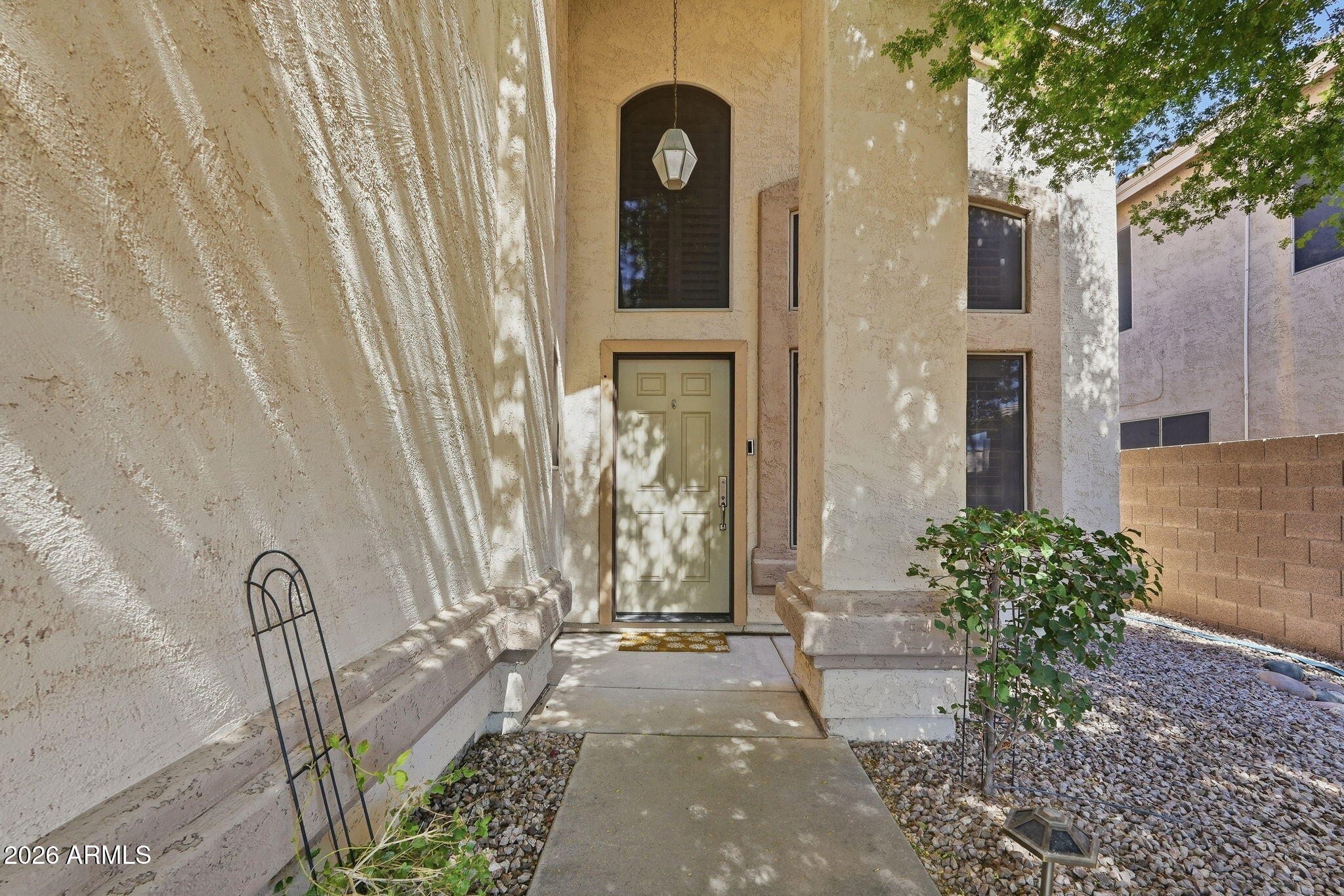 462 W COLT Road
