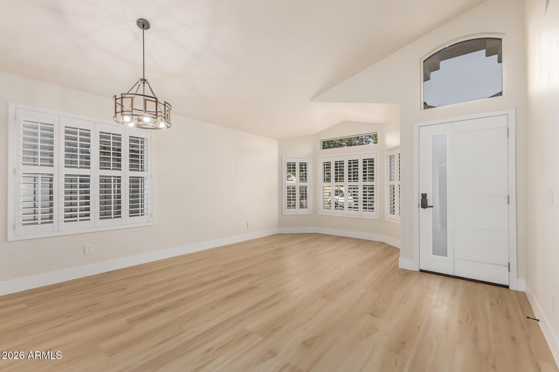 2131 E ROCKWOOD Drive