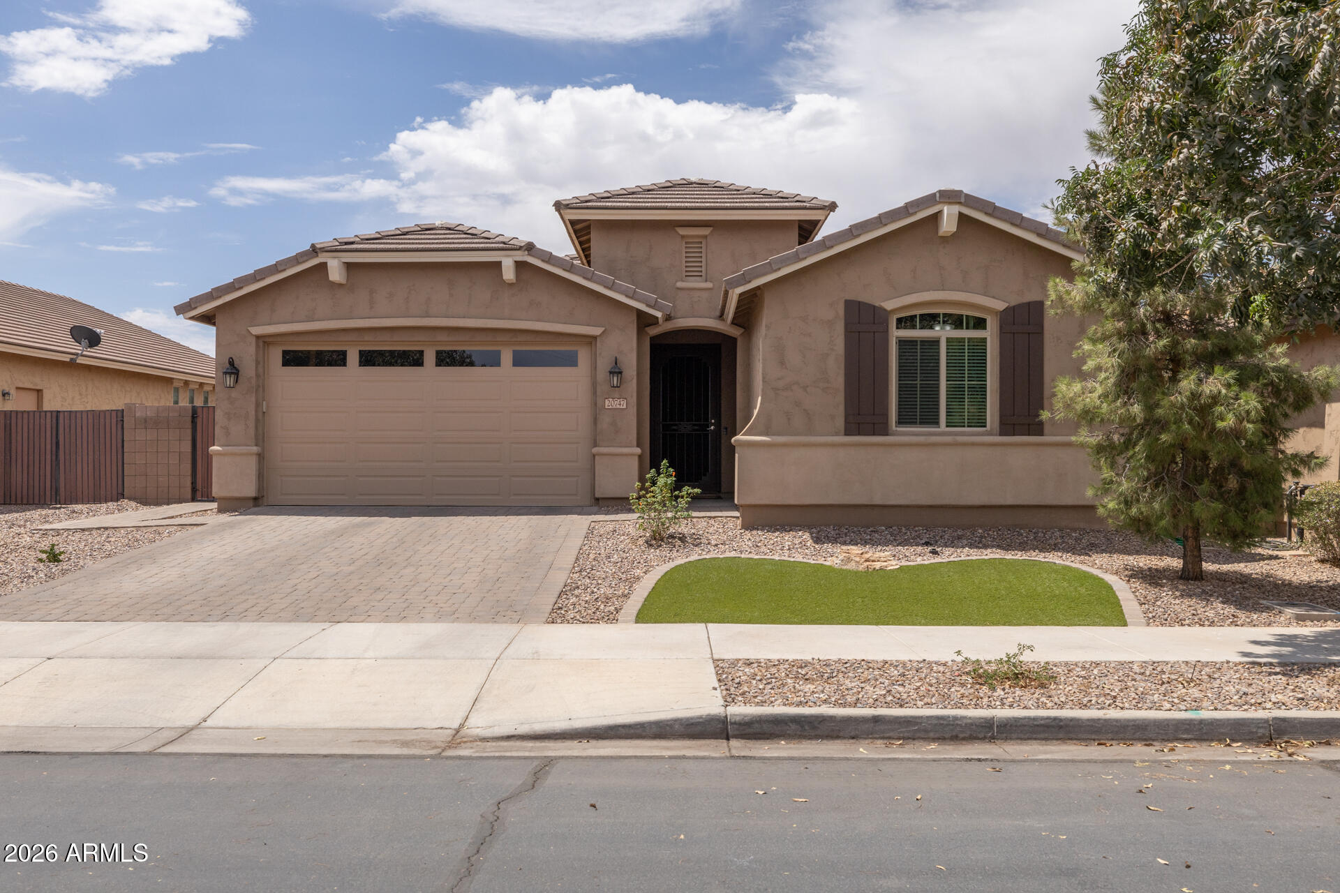 20747 E MOCKINGBIRD Drive