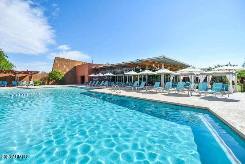 3842 E CAT BALUE Drive