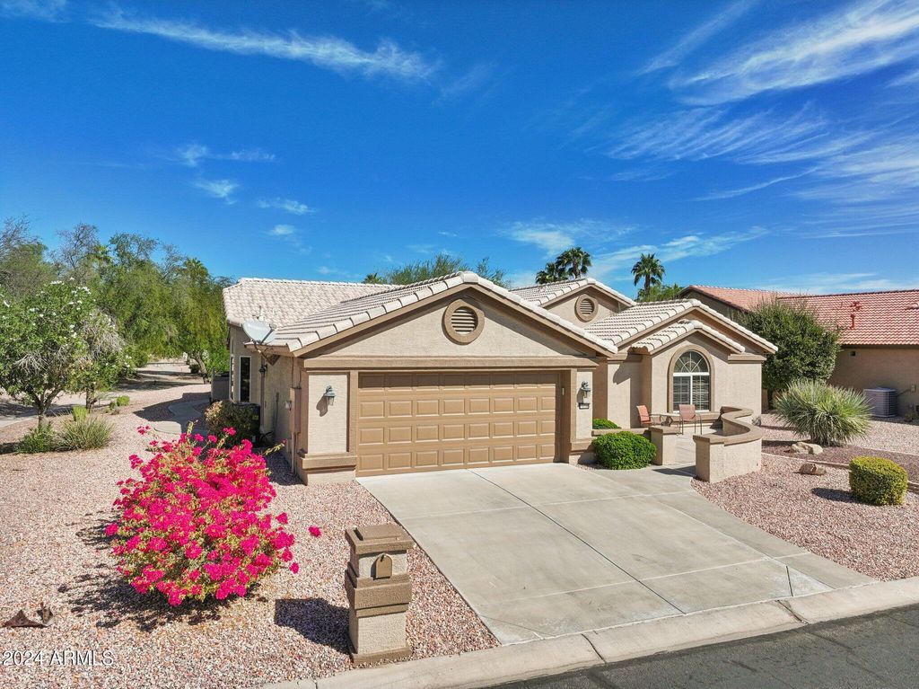 Photo of 15758 W Edgemont Avenue, Goodyear, AZ 85395 (MLS # 6923375)