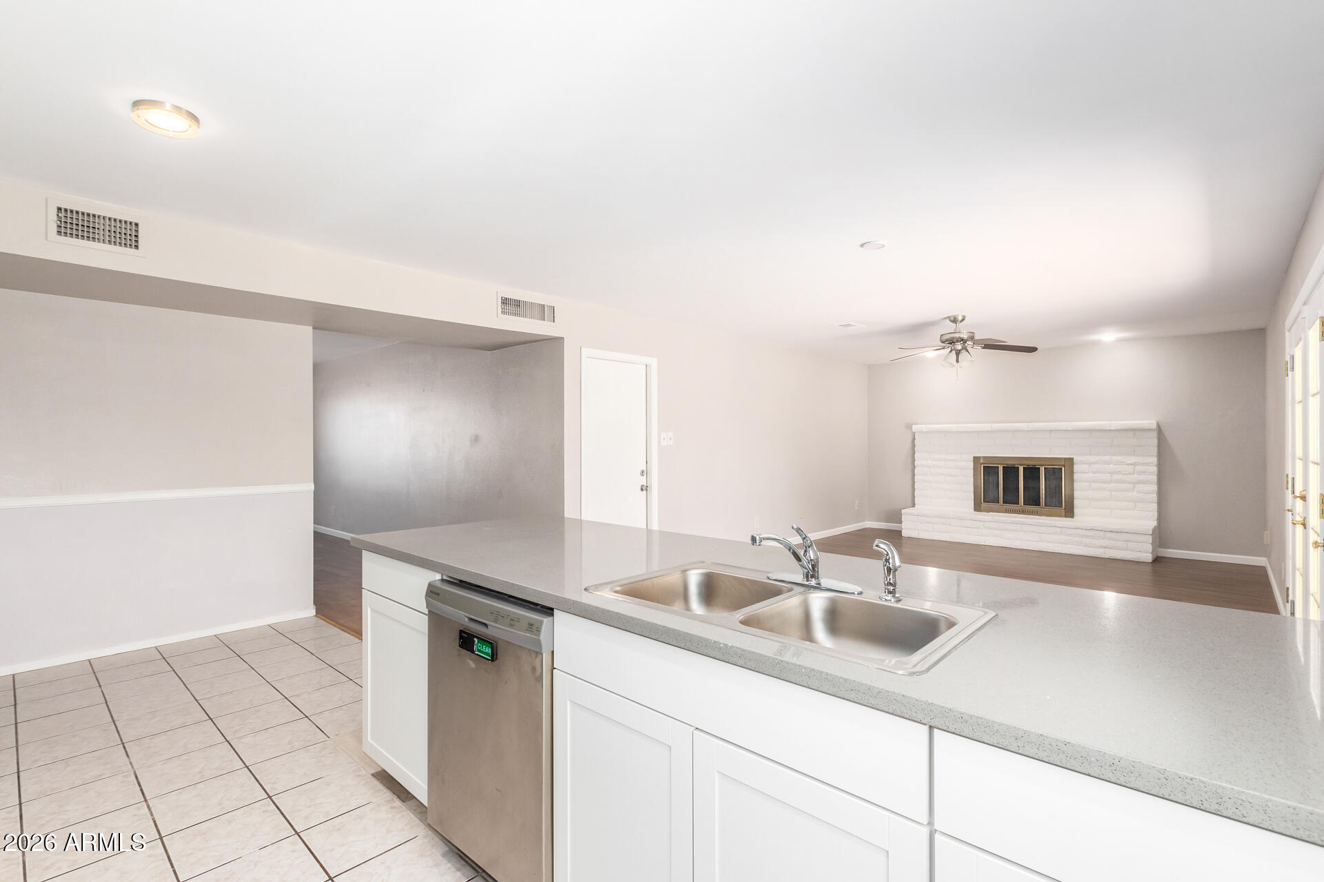1903 E Balboa Drive