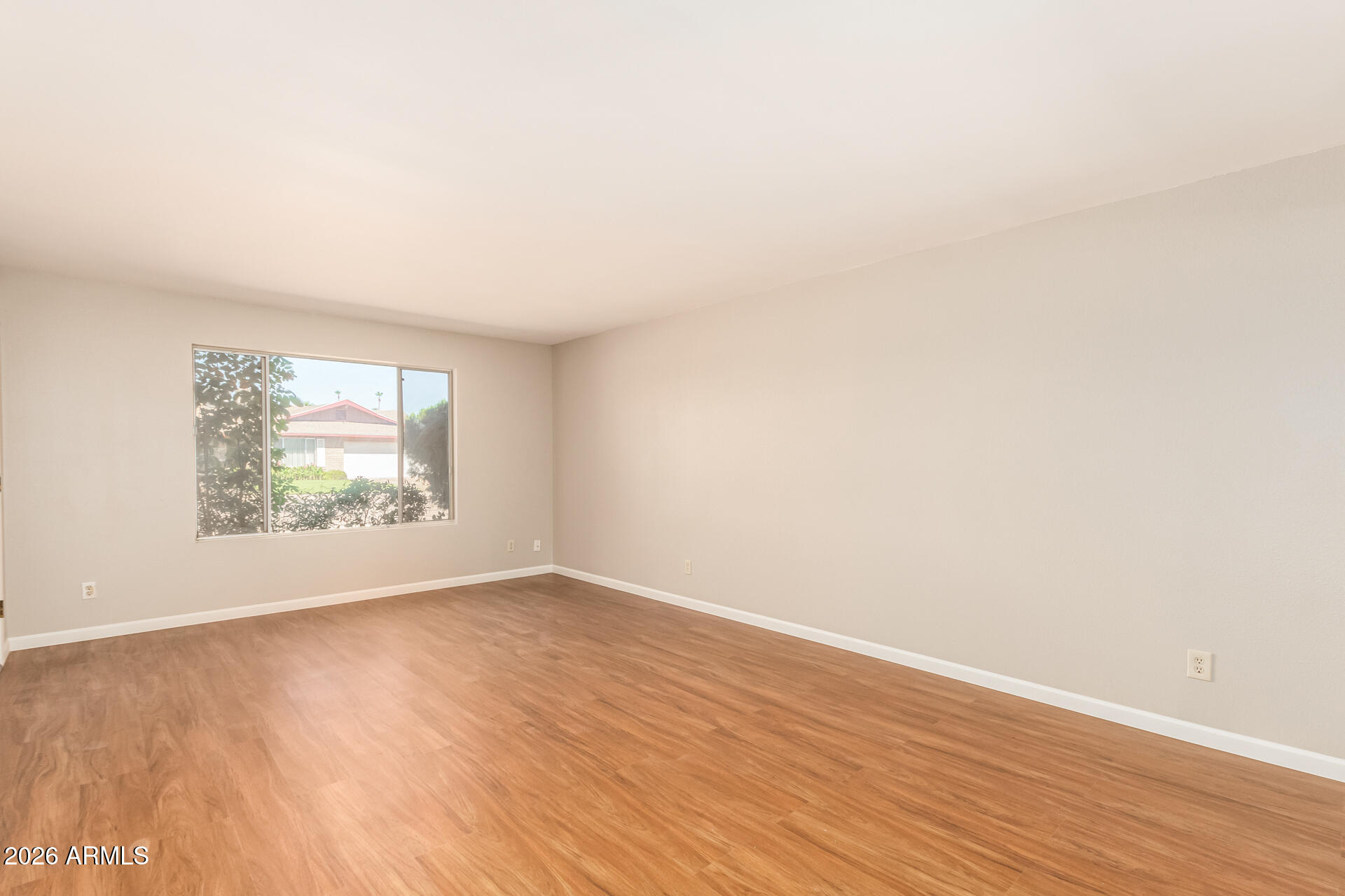 1903 E Balboa Drive