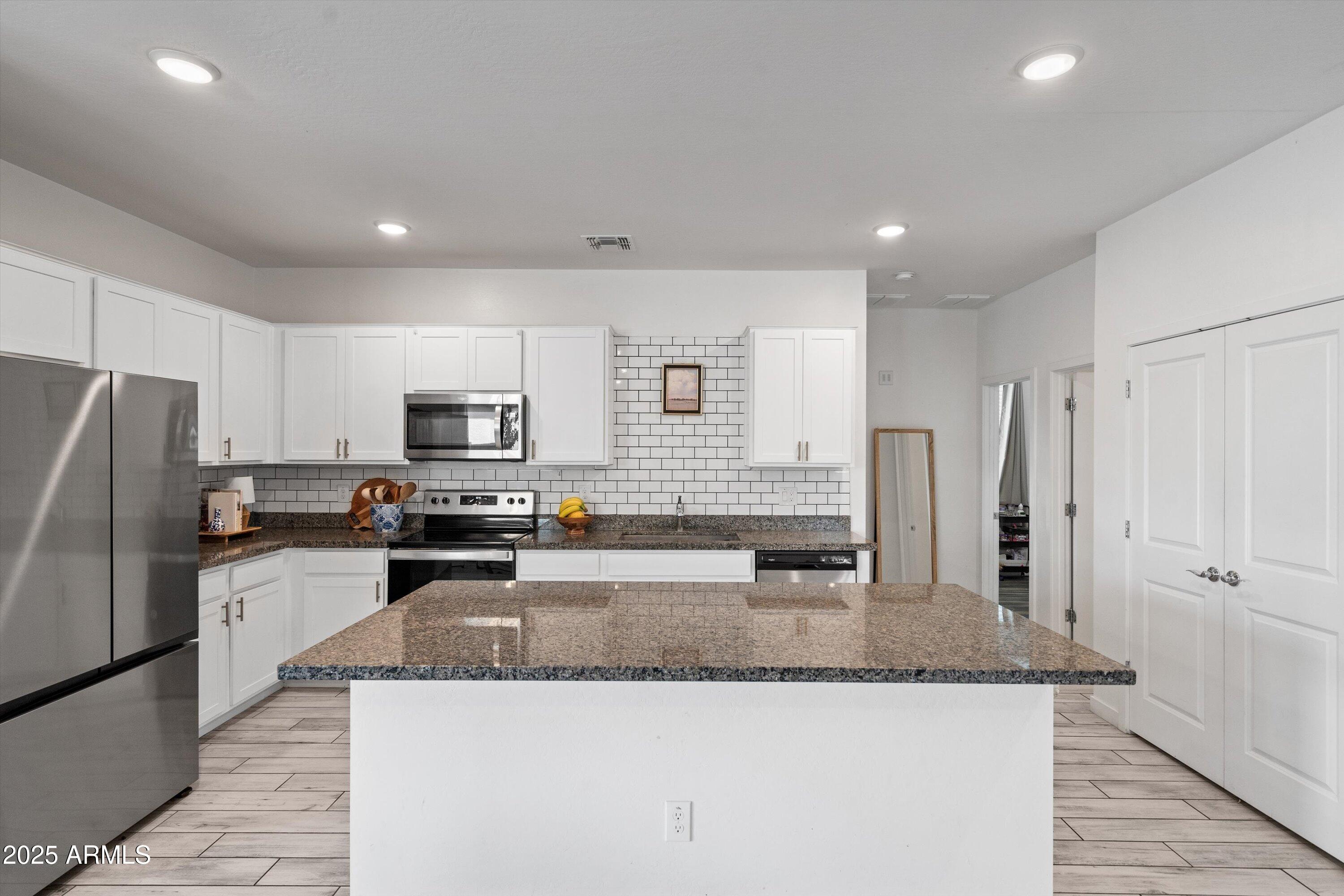 SUNSET FARMS PARCEL 4 - Residential