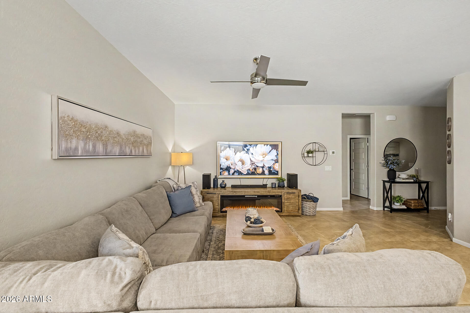 3236 W JUNIPER CANYON Drive