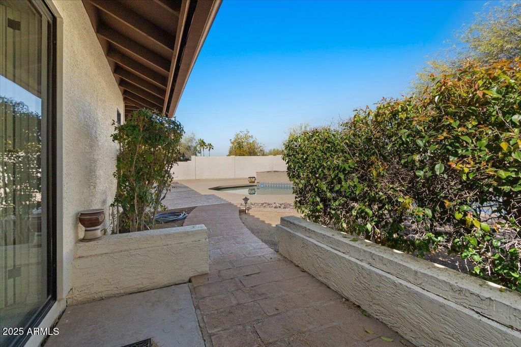 listing image 44