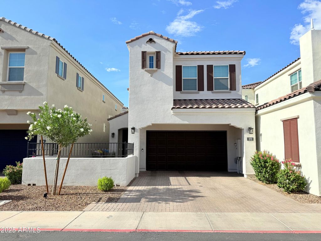 Photo of 272 E Markwood Drive, Chandler, AZ 85286 (MLS # 6912923)