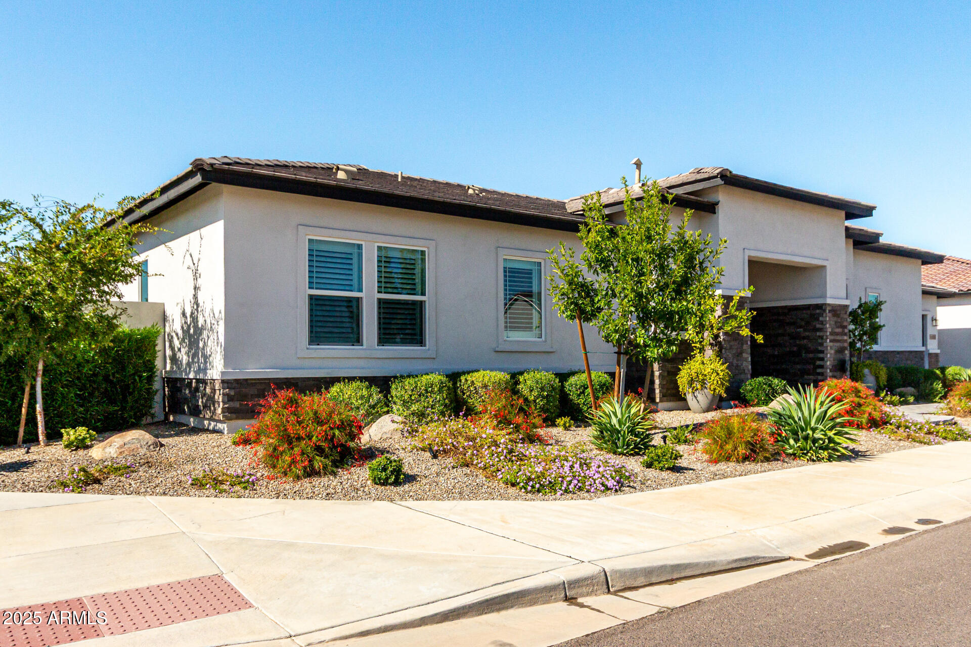 17384 W AUBURN Street