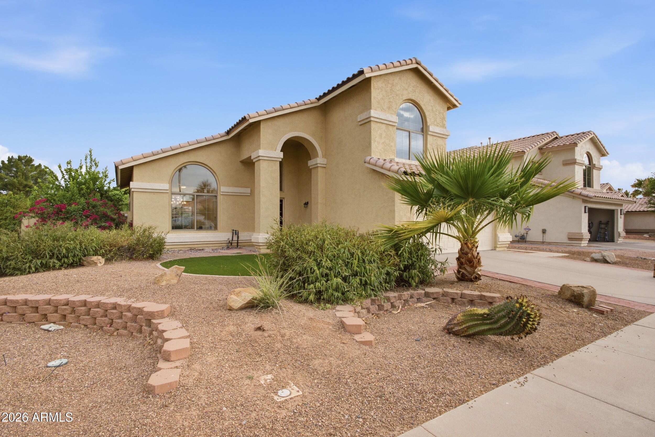 1403 W GOLDFINCH Way