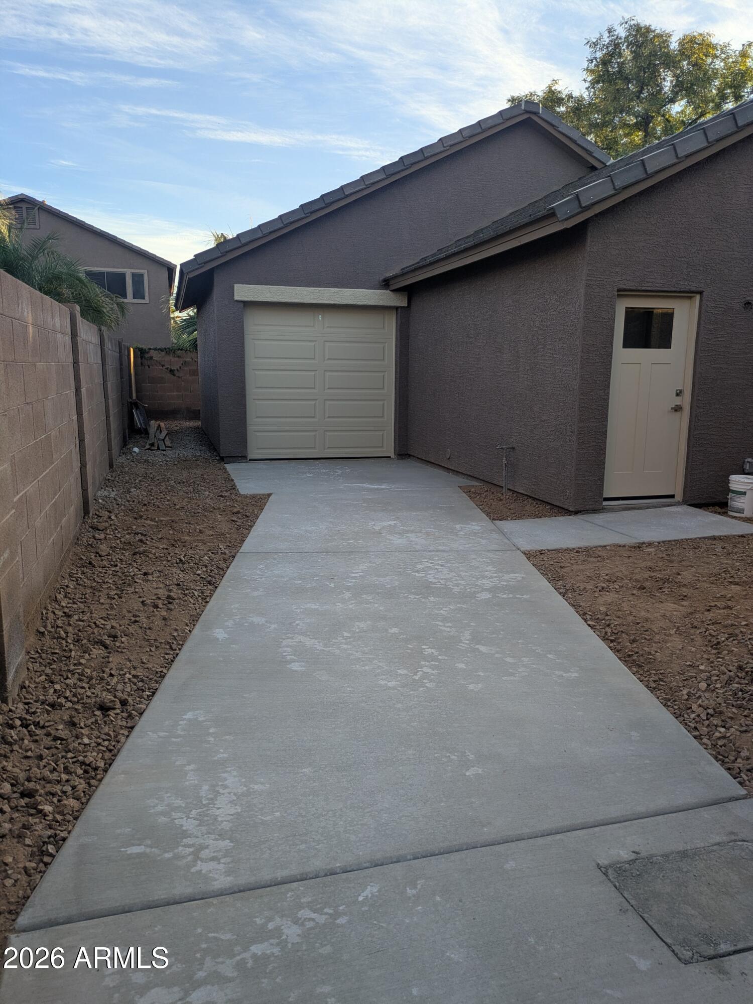 14339 W DESERT HILLS Drive B