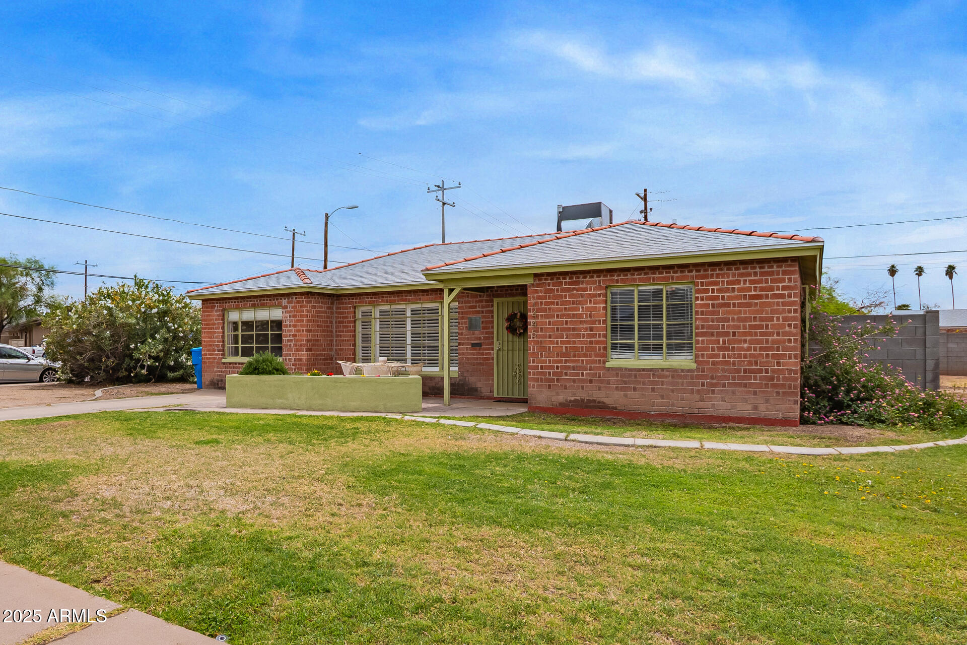 1445 E MONTE VISTA Road