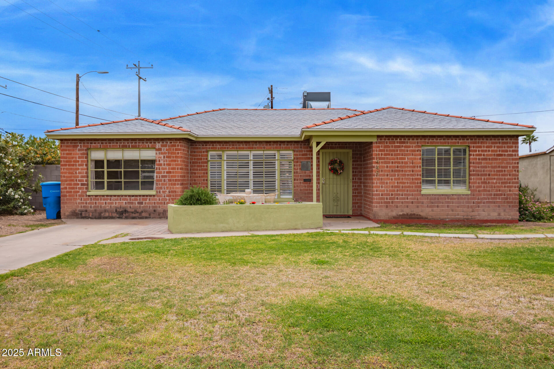 1445 E MONTE VISTA Road