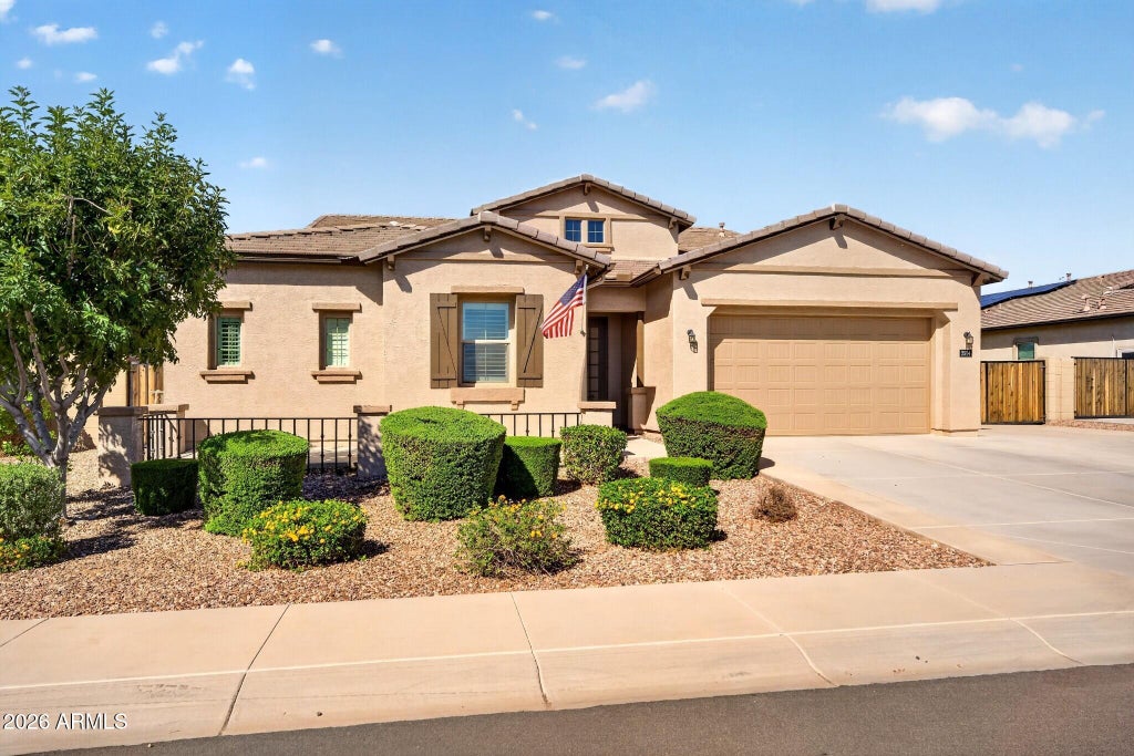 Photo of 2914 E Inca Lane, San Tan Valley, AZ 85140 (MLS # 7087173)