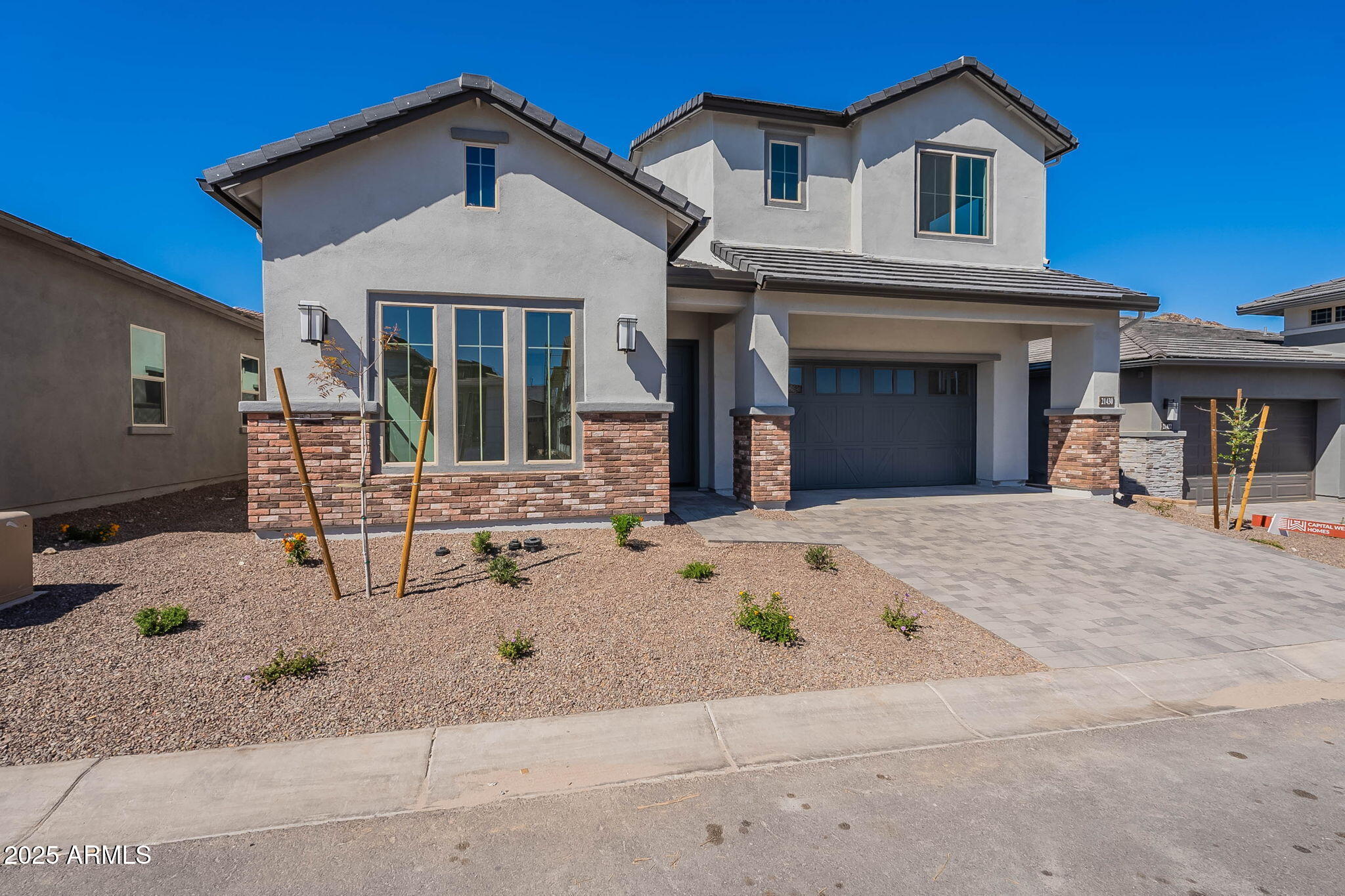 21430 W MEADOWBROOK Avenue