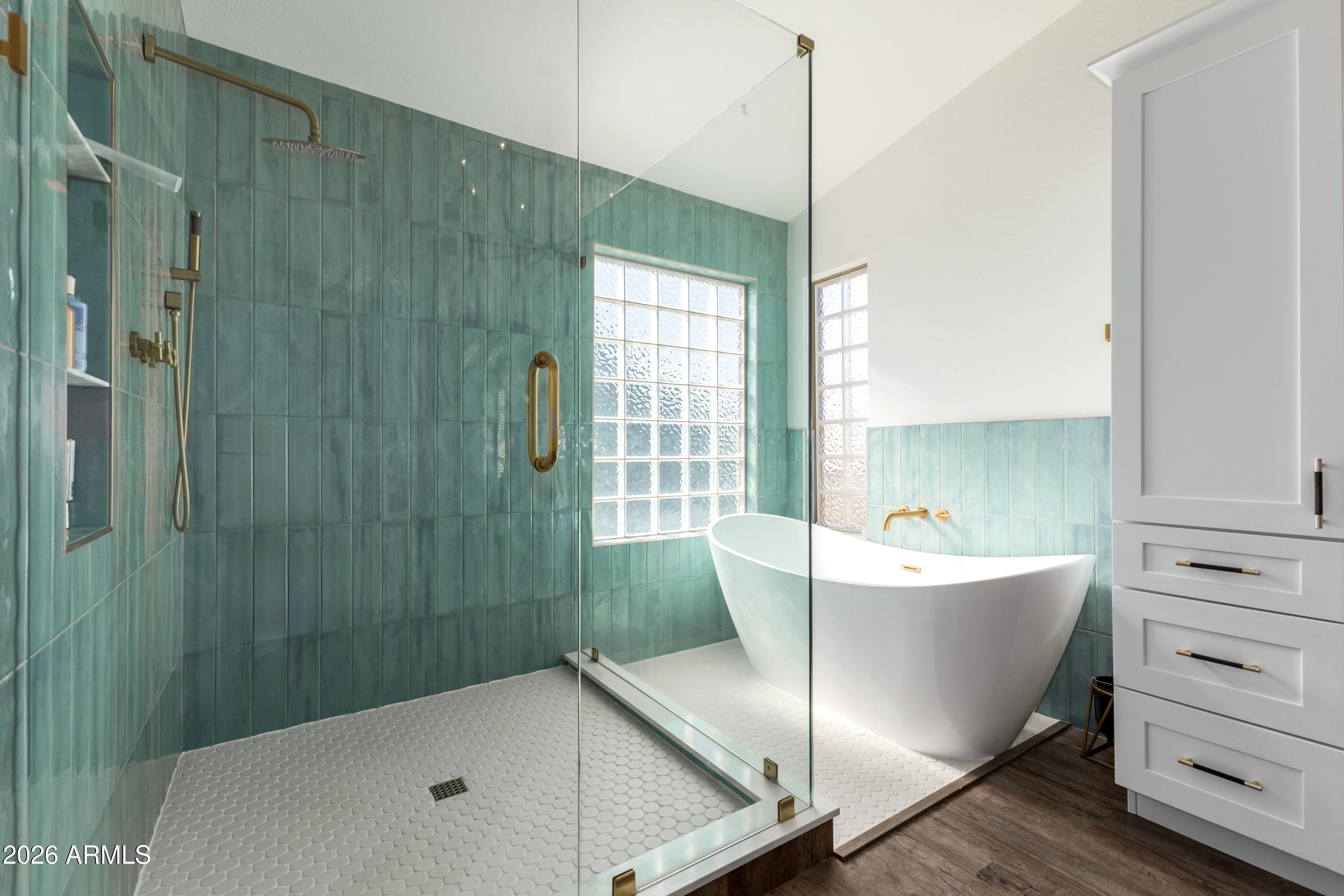 744 W ESTRELLA Drive