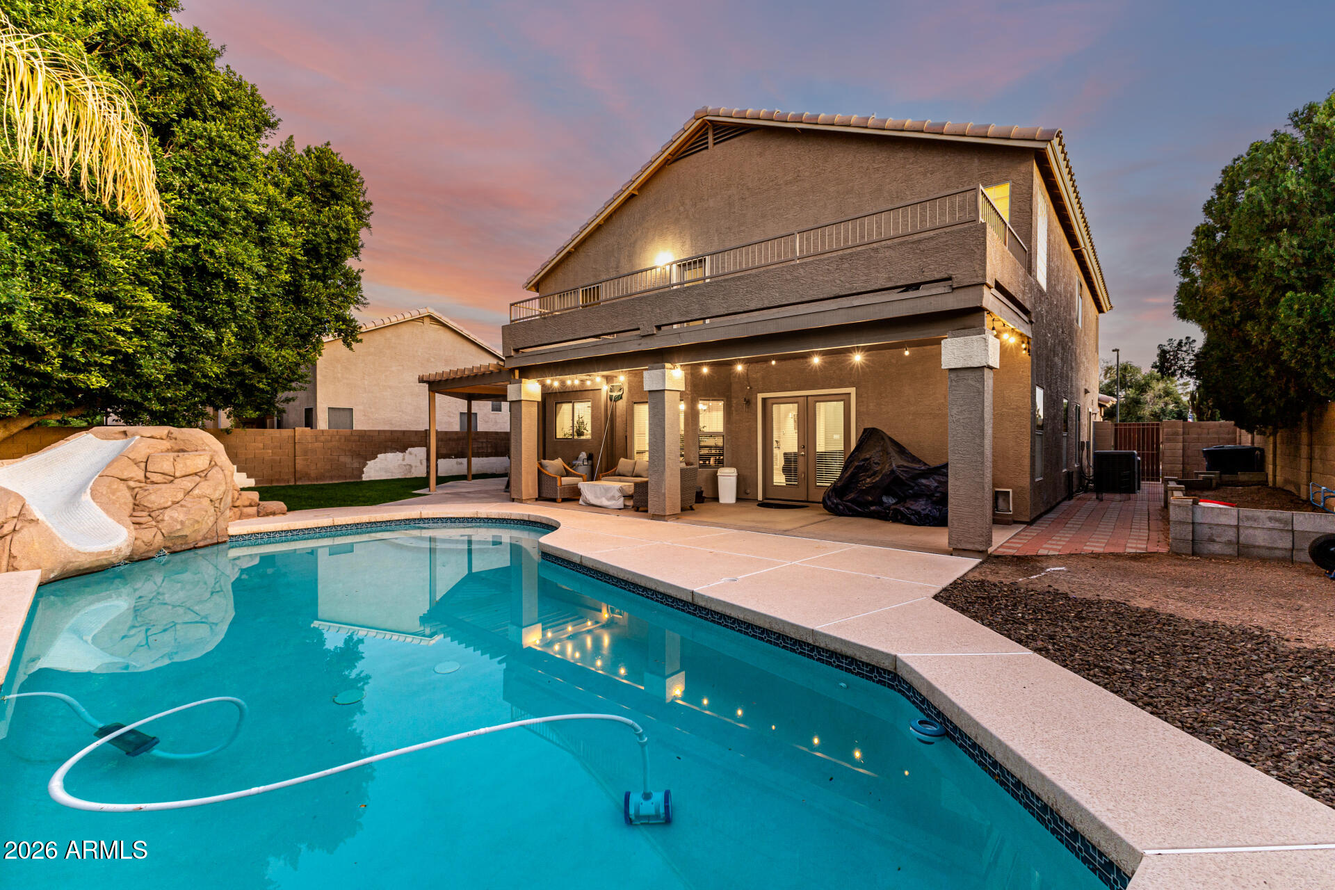 744 W ESTRELLA Drive