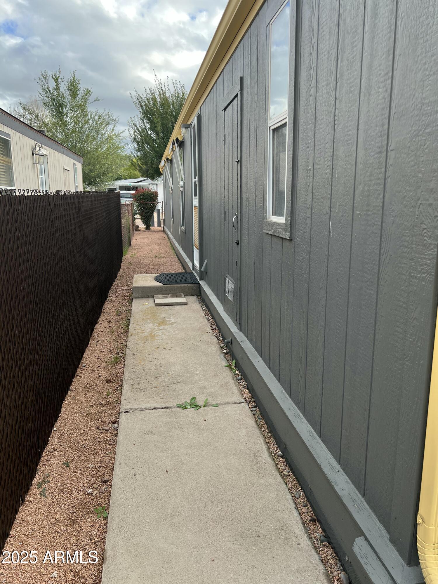 HOUSTON CREEK LANDING - Residential