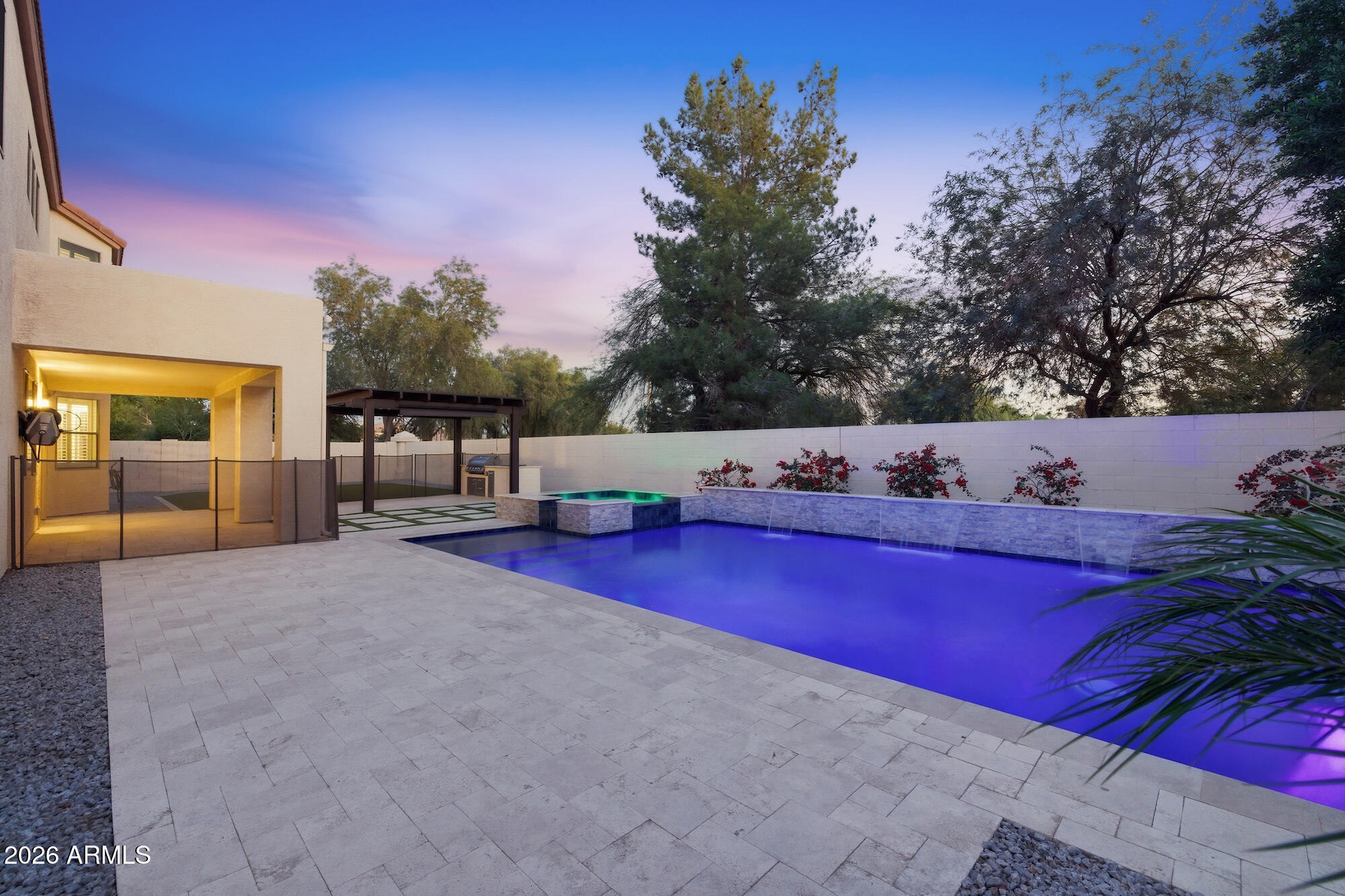 3425 E MOCKINGBIRD Drive