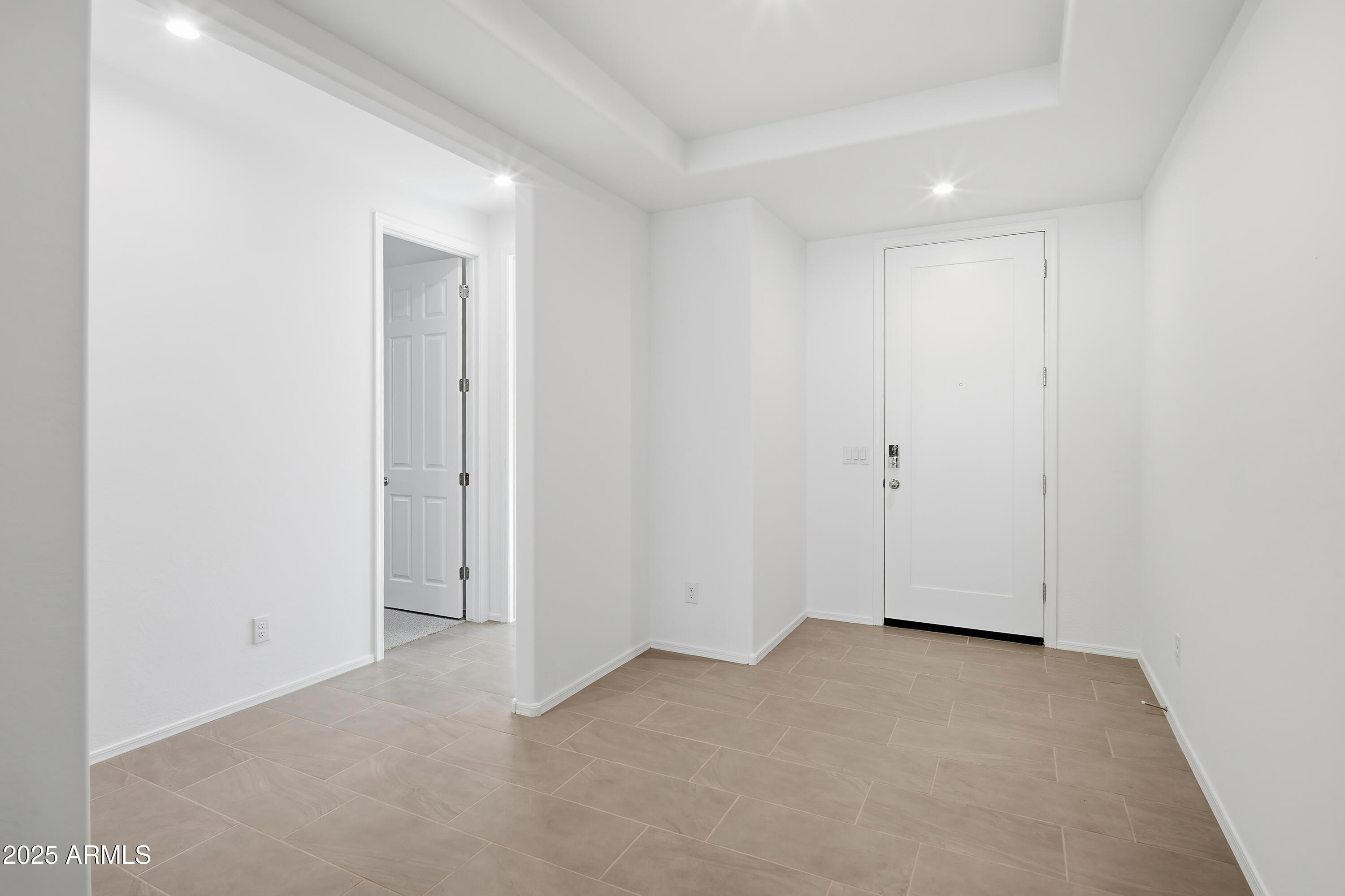 19020 W STELLA Avenue